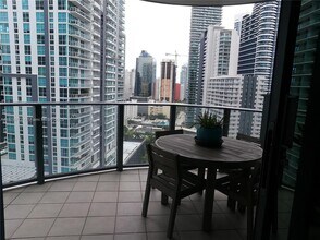 1000 Brickell Plz, Unit 2301 in Miami, FL - Building Photo - Building Photo