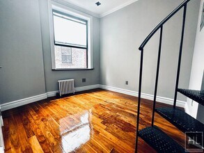 East 35th Street in New York, NY - Building Photo - Building Photo