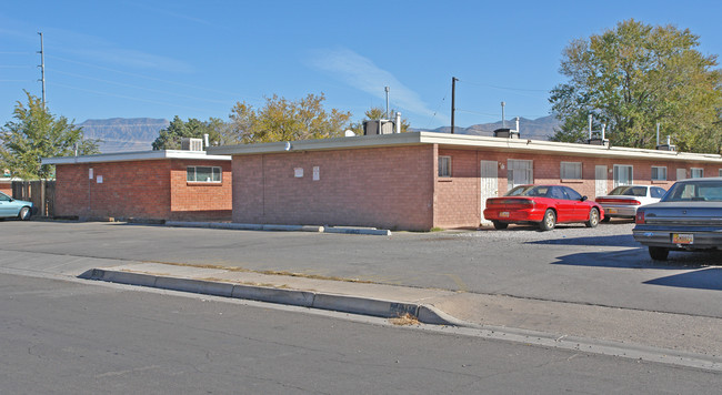 302 Texas Street SE in Albuquerque, NM - Foto de edificio - Building Photo