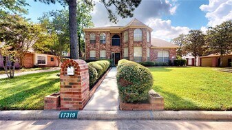 17319 Jackson Pines Dr in Houston, TX - Building Photo