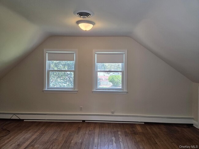 property at 7 Harbor View Rd