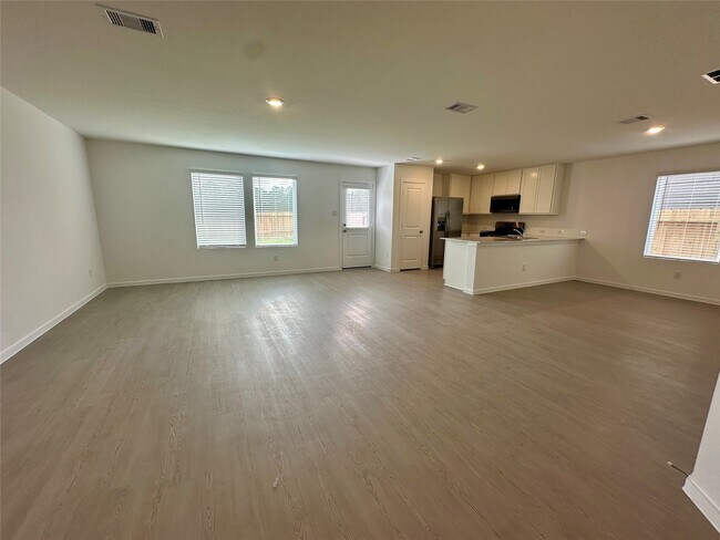 13310 Rayhill Dr in Conroe, TX - Foto de edificio - Building Photo