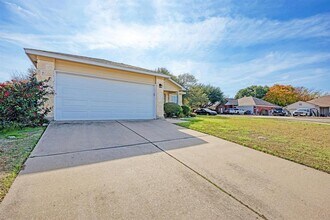 2317 Friarcreek Loop in Round Rock, TX - Building Photo - Building Photo