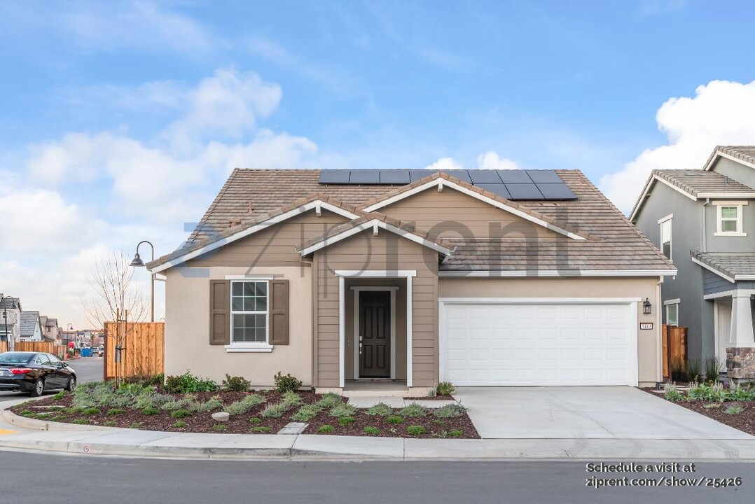 5449 Spg Mountain Ln in Antioch, CA - Building Photo