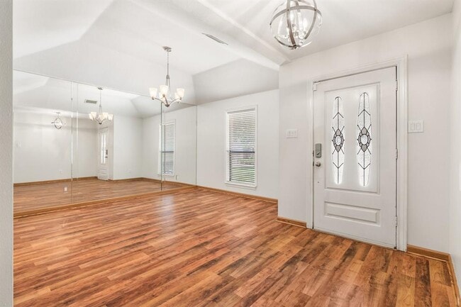 3127 Lake Island Dr in Montgomery, TX - Building Photo - Building Photo