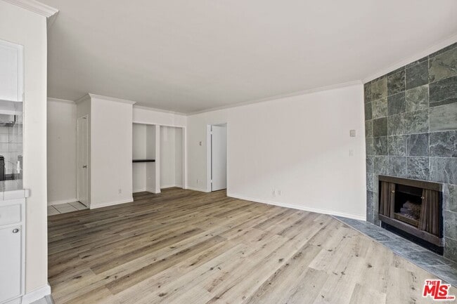 property at 1033 6th St