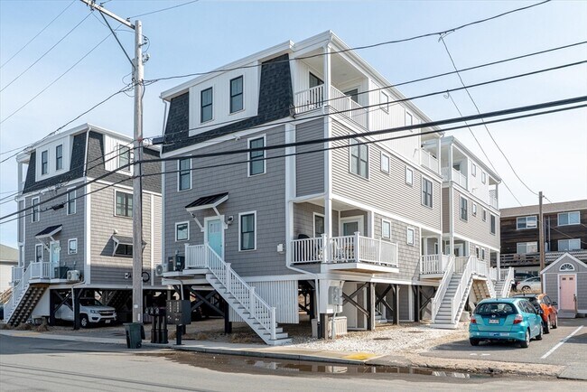 57 Railroad Ave in Salisbury, MA - Building Photo - Building Photo