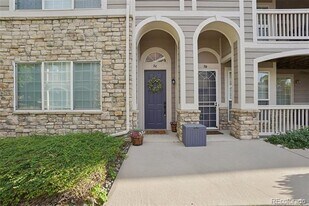 4271 S Blackhawk Cir in Aurora, CO - Building Photo
