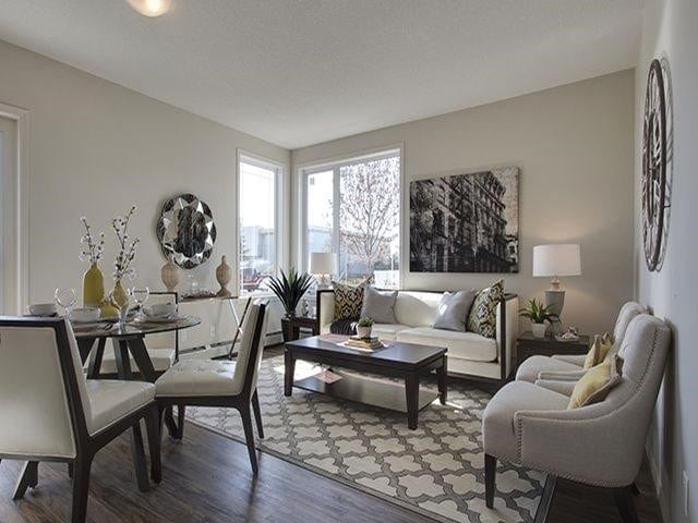 Airdrie Place Apartments in Airdrie, AB - Building Photo - Interior Photo