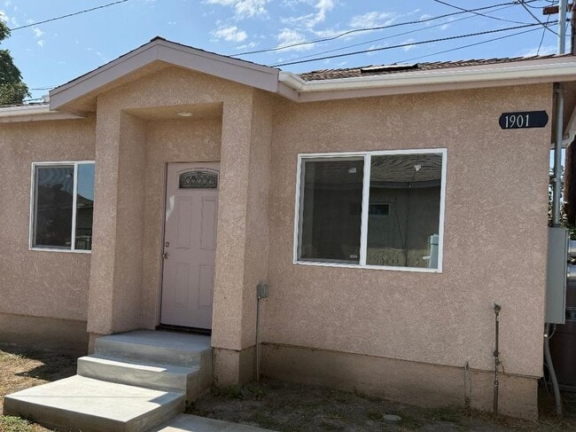 property at 1901 N Grape Ave