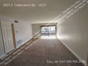 3825 E Camelback Rd in Phoenix, AZ - Building Photo - Building Photo