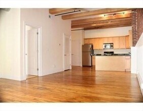 61 Market St in Lowell, MA - Building Photo - Building Photo