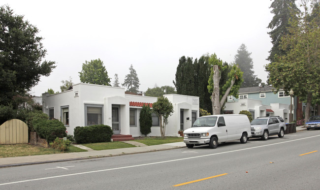 Cypress Apartments in Santa Cruz, CA - Building Photo - Building Photo