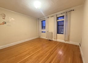394 Riverway, Unit 10 in Boston, MA - Building Photo