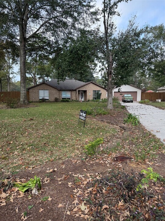 24930 Plantation Estates Ave in Porter, TX - Building Photo