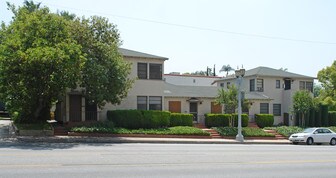 1754 N Lake Ave in Pasadena, CA - Building Photo