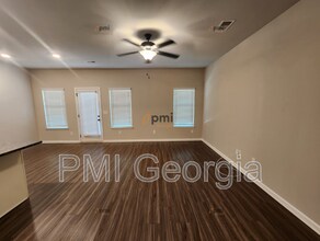 315 Skipjack Ct in Covington, GA - Building Photo - Building Photo