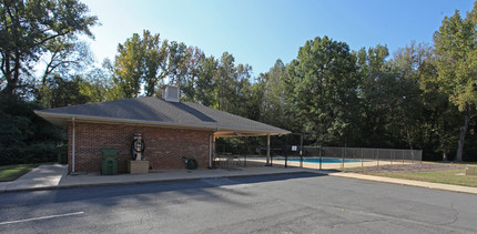 Woodhaven and Oakhaven Apartments in Lancaster, SC - Foto de edificio - Building Photo