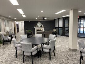 Luther Park Apartments in Des Moines, IA - Building Photo