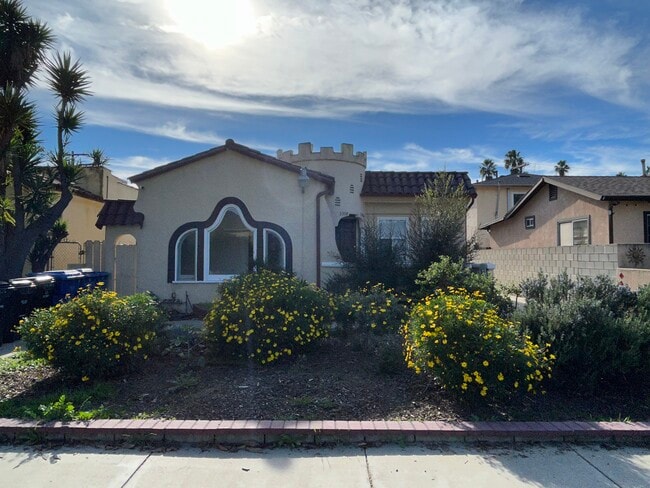 3308 Glenhurst Ave, Unit 3308 Glenhurst Ave in Los Angeles, CA - Building Photo - Building Photo