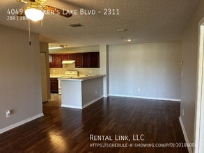 4049 Crockers Lake Blvd in Sarasota, FL - Foto de edificio - Building Photo