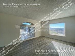 555 Skyline Rd in Ventura, CA - Building Photo - Building Photo