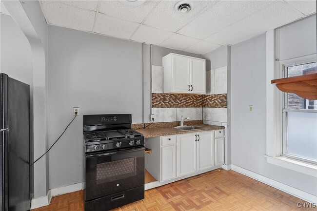 property at 319-25 N Salina St