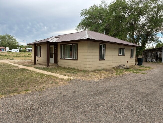 135 S Grand Ave in Rangely, CO - Building Photo - Building Photo