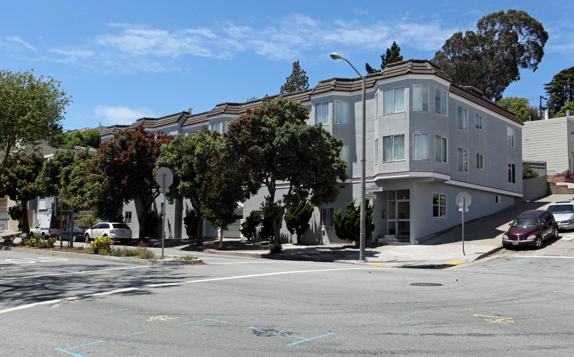 300 Monterey Blvd in San Francisco, CA - Foto de edificio