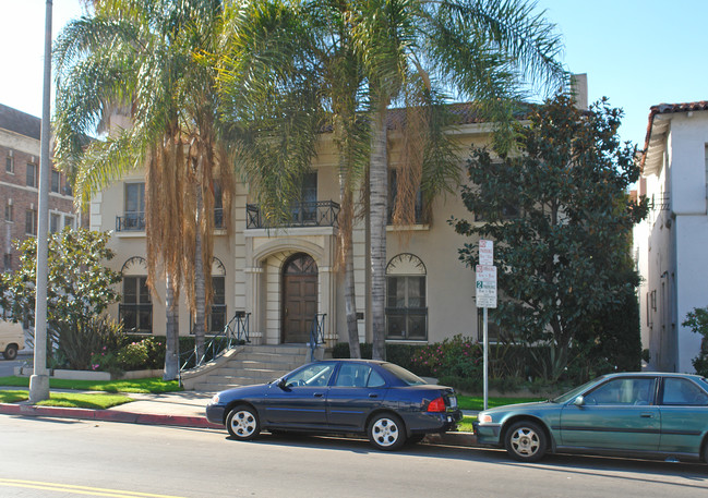 461 S Cochran Ave in Los Angeles, CA - Building Photo - Building Photo