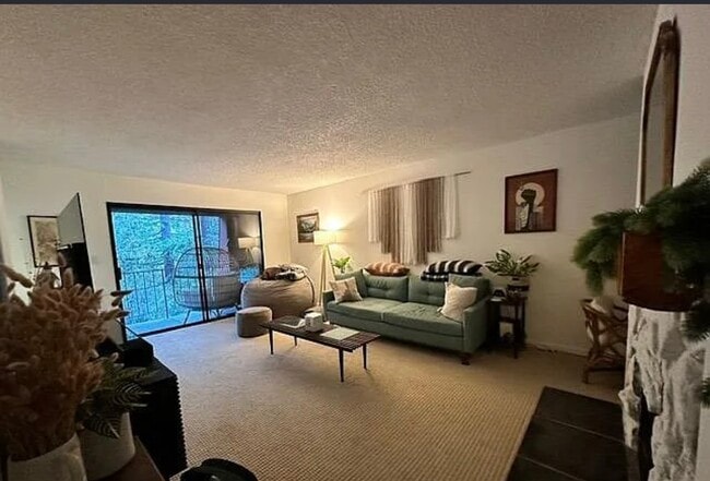 1579 Lincoln Ave in San Rafael, CA - Foto de edificio - Building Photo
