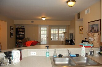 2241 S Main St in Ann Arbor, MI - Building Photo - Building Photo