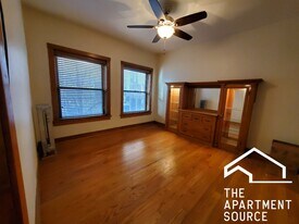 3520 N Broadway in Chicago, IL - Building Photo