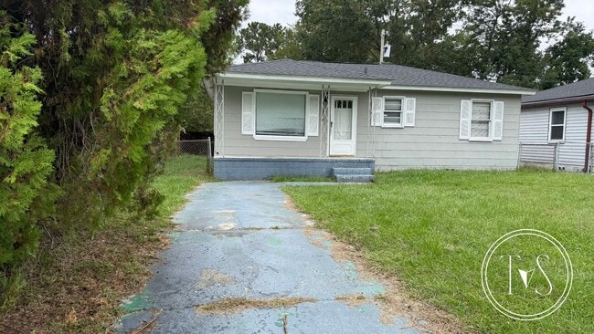 property at 1514 Heron St