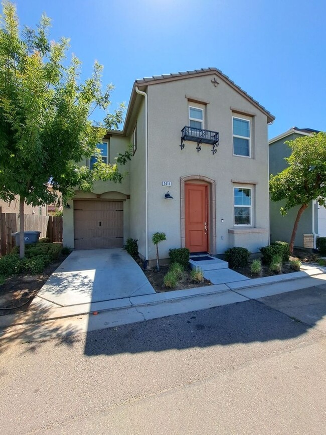 property at 1411 Visionary Rd