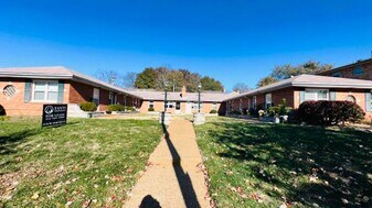 7042 Jamieson Ave, Unit D in St. Louis, MO - Building Photo