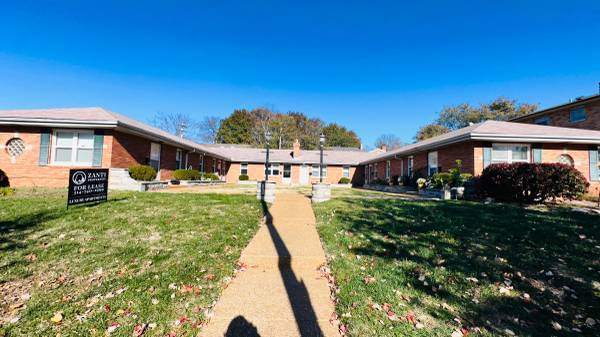 7042 Jamieson Ave, Unit D