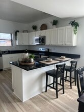 1124 Winton Pl, Unit 2 in Springfield, OH - Building Photo - Building Photo