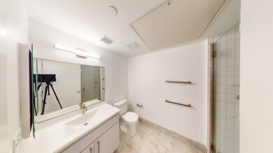 250 Centre St in Boston, MA - Foto de edificio - Building Photo