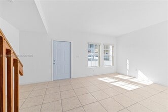 365 NW 109th Ave in Miami, FL - Building Photo - Building Photo