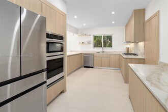 600 NE 52nd Ter in Miami, FL - Building Photo - Building Photo