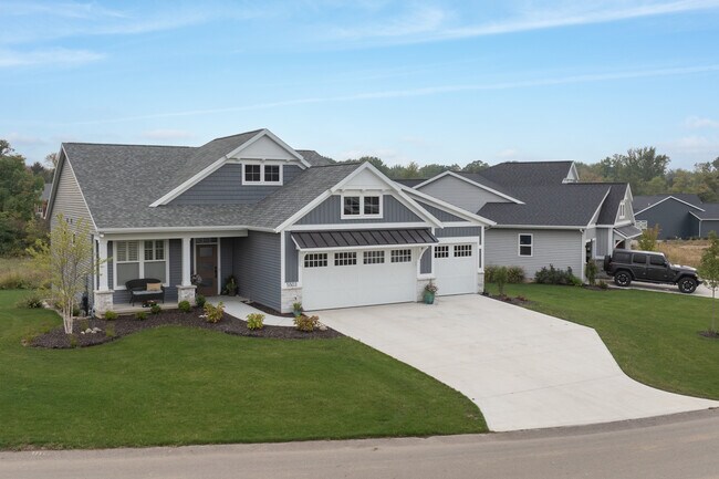 5561 Canal Ave SW in Wyoming, MI - Building Photo - Building Photo