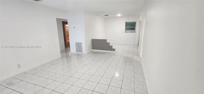 1802 N 22nd Ave in Hollywood, FL - Building Photo - Building Photo