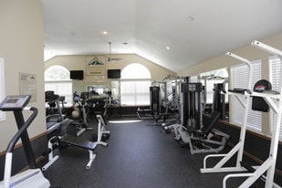 Wyncroft Hill Apartments