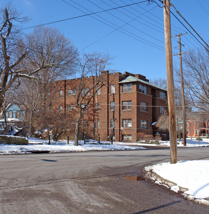 214 Merriman Rd in Akron, OH - Building Photo