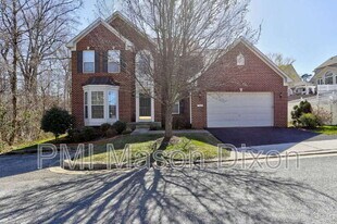 7232 Lyndsey Way in Elkridge, MD - Building Photo