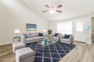 7327 Shady Vale Ln, Unit 0109 in Houston, TX - Building Photo - Building Photo