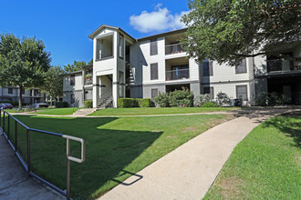 Radius at The Domain in Austin, TX - Foto de edificio - Building Photo