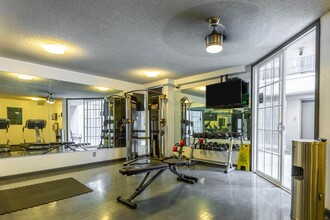 Los Feliz Bliss in Los Angeles, CA - Building Photo - Building Photo