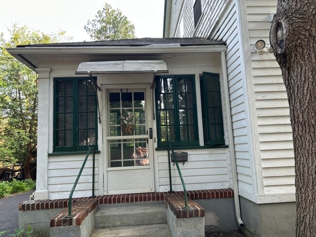 25 S Monroe St, Unit A in Ridgewood, NJ - Building Photo - Building Photo